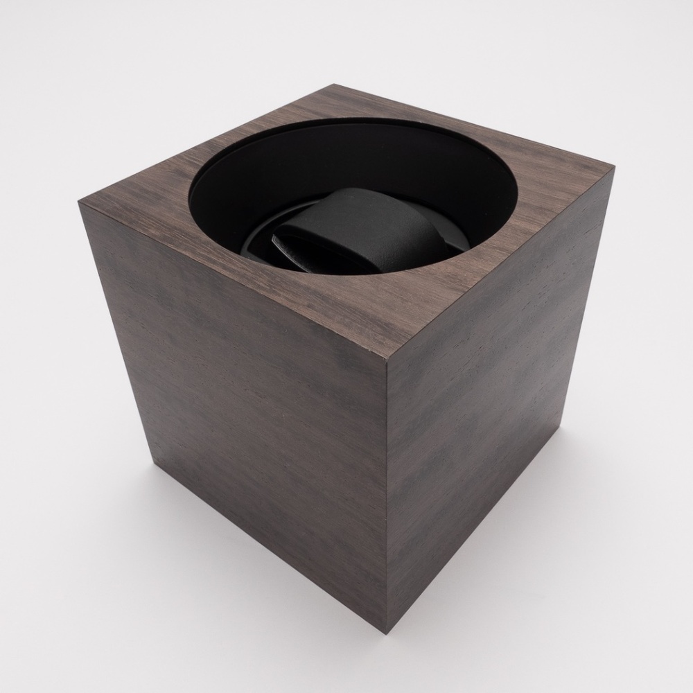 Linley Henley Watch Winder Walnut - Picture 5 of 7